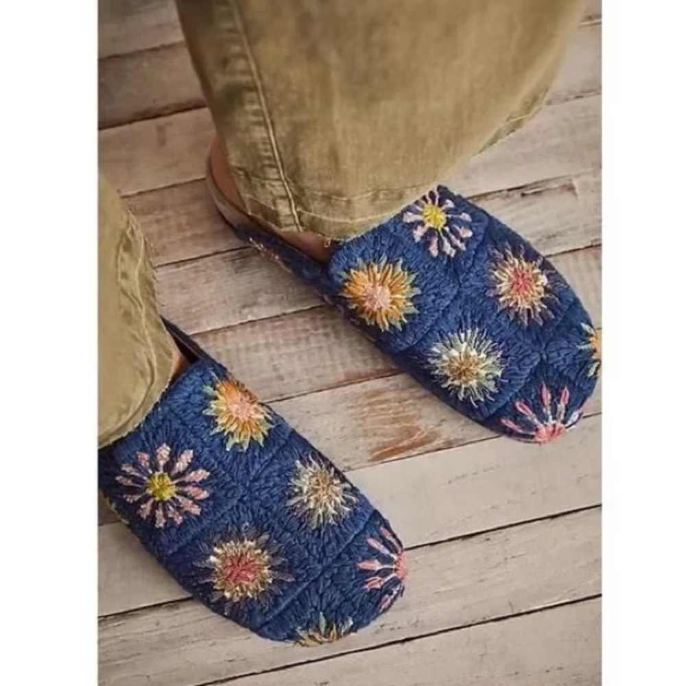 Free People Damon Crochet Mule, Size 37.5 / US Women’s size 7, Blue Color, New